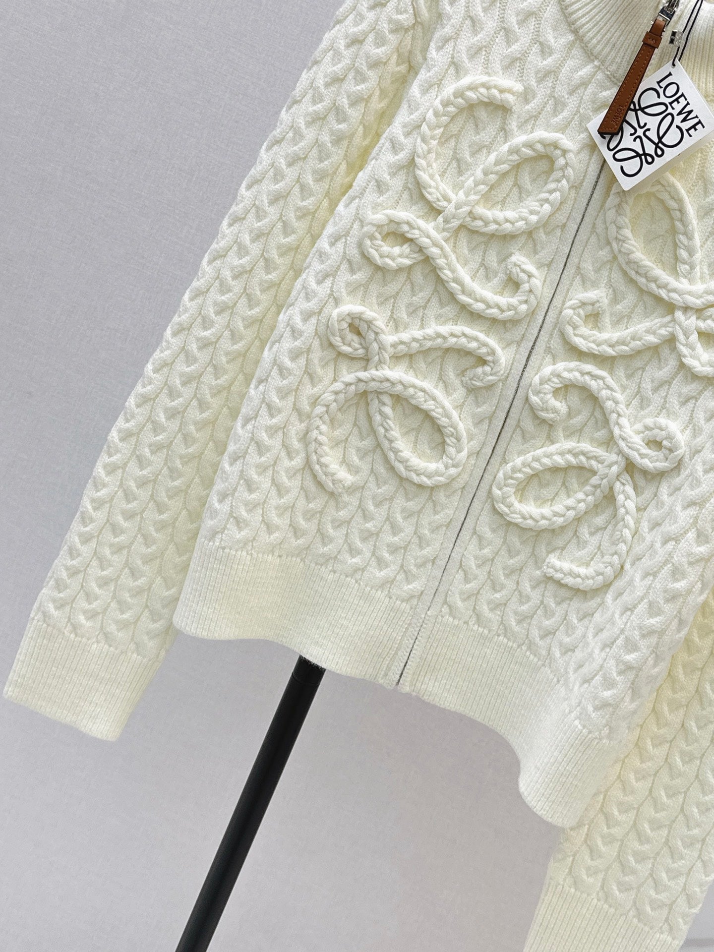 Loe NEW Knitted jacket