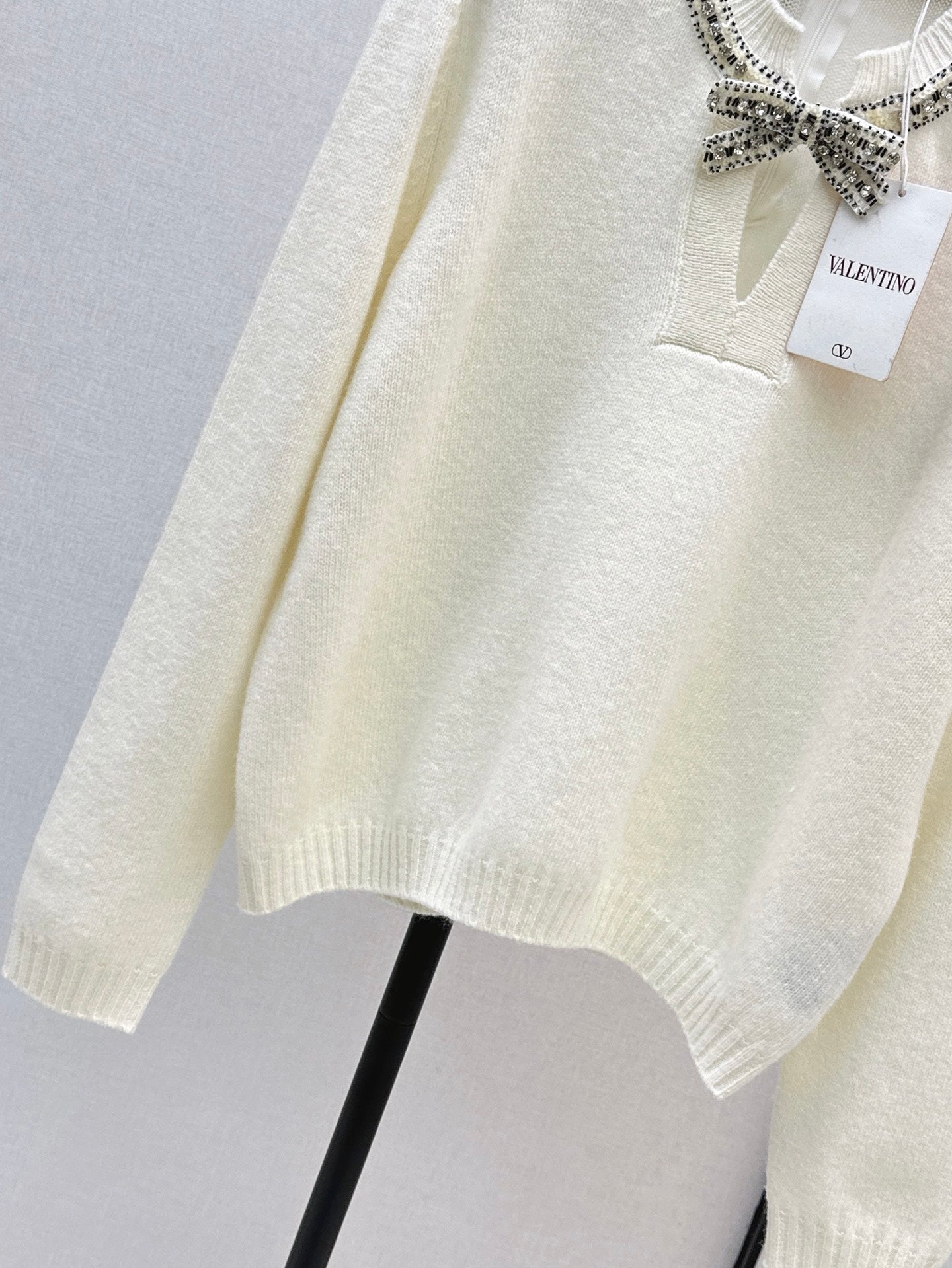 Valen NEW Bowknot Rhinestone Sweater