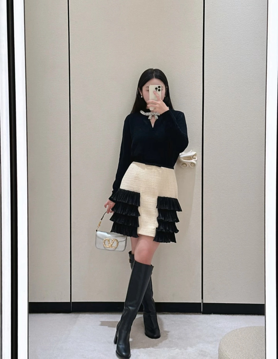 Valen NEW Bowknot Rhinestone Sweater