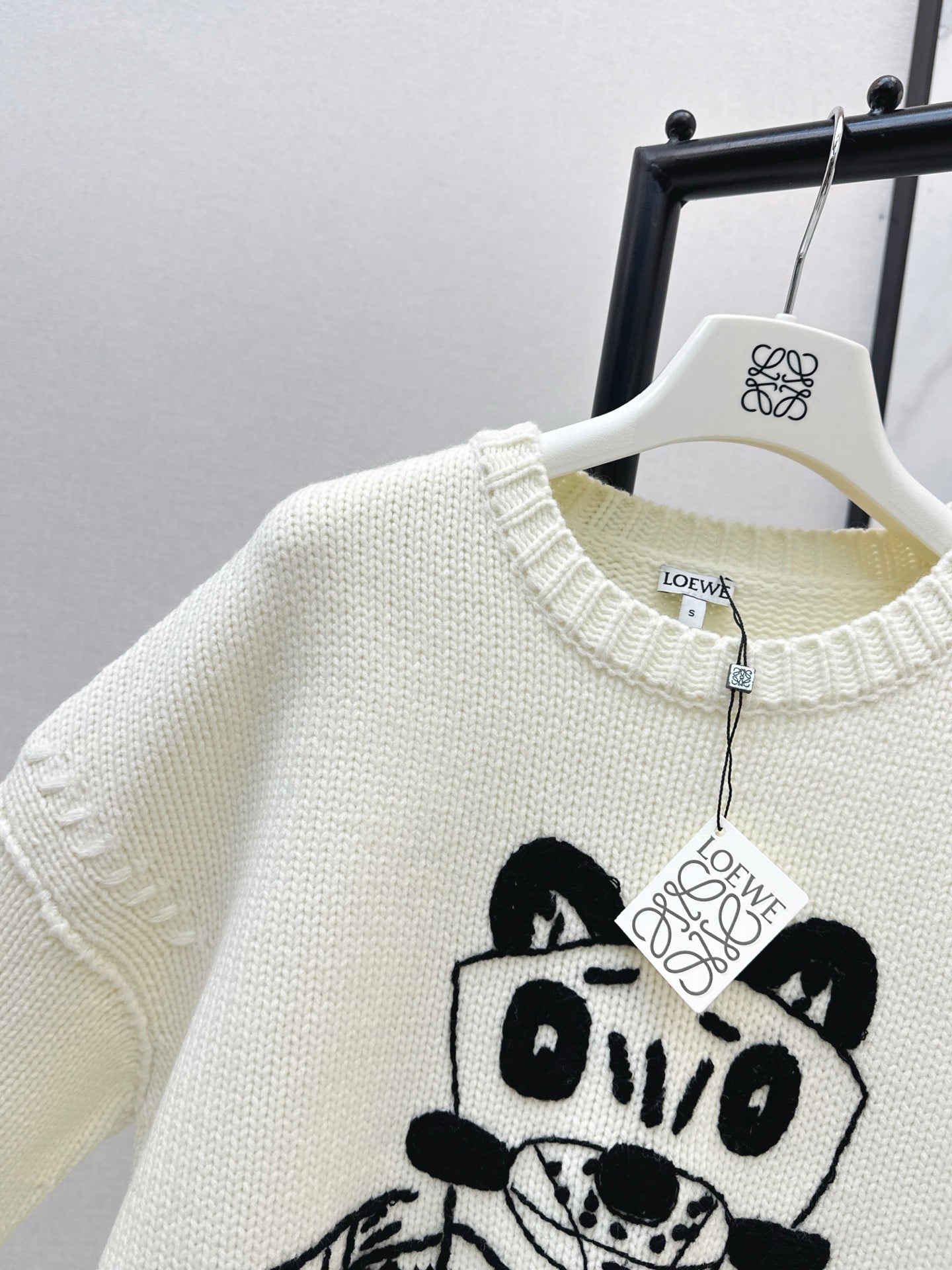 Loe NEW embroidered sweater