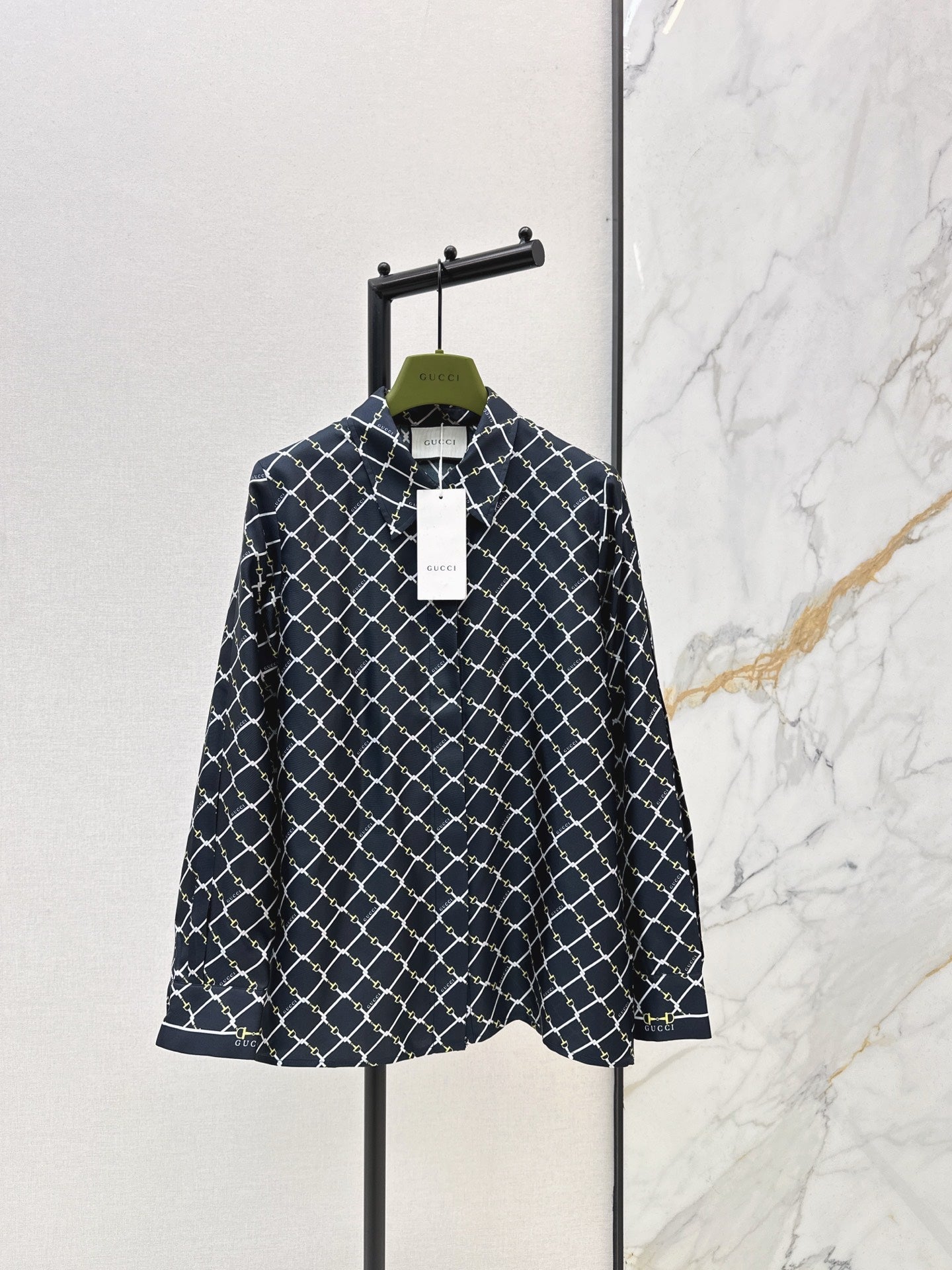 Guc NEW check print shirts