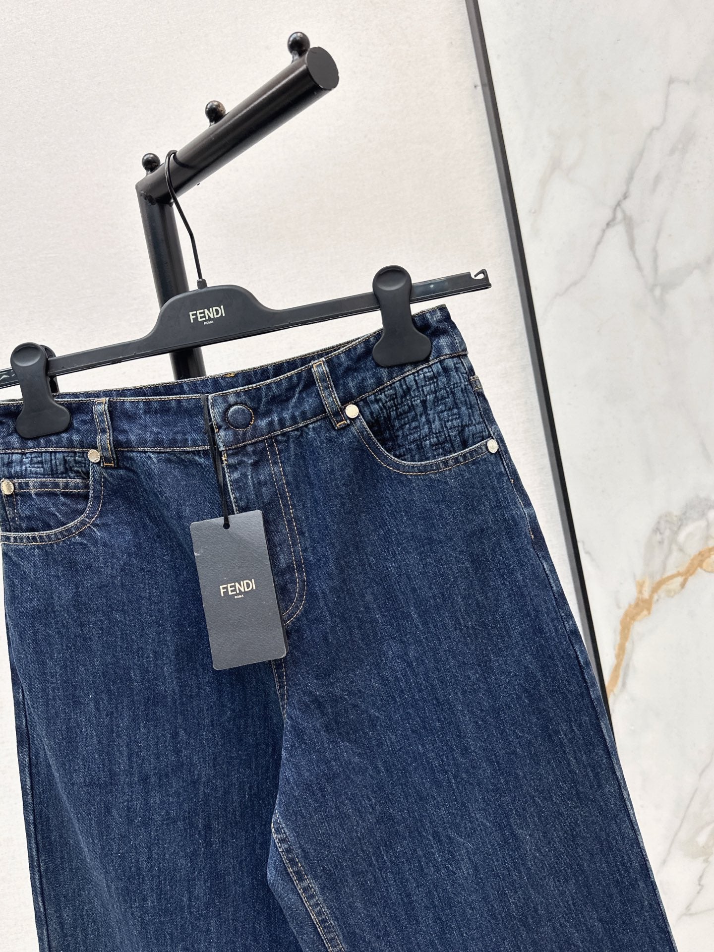Fend NEW Straight-leg jeans