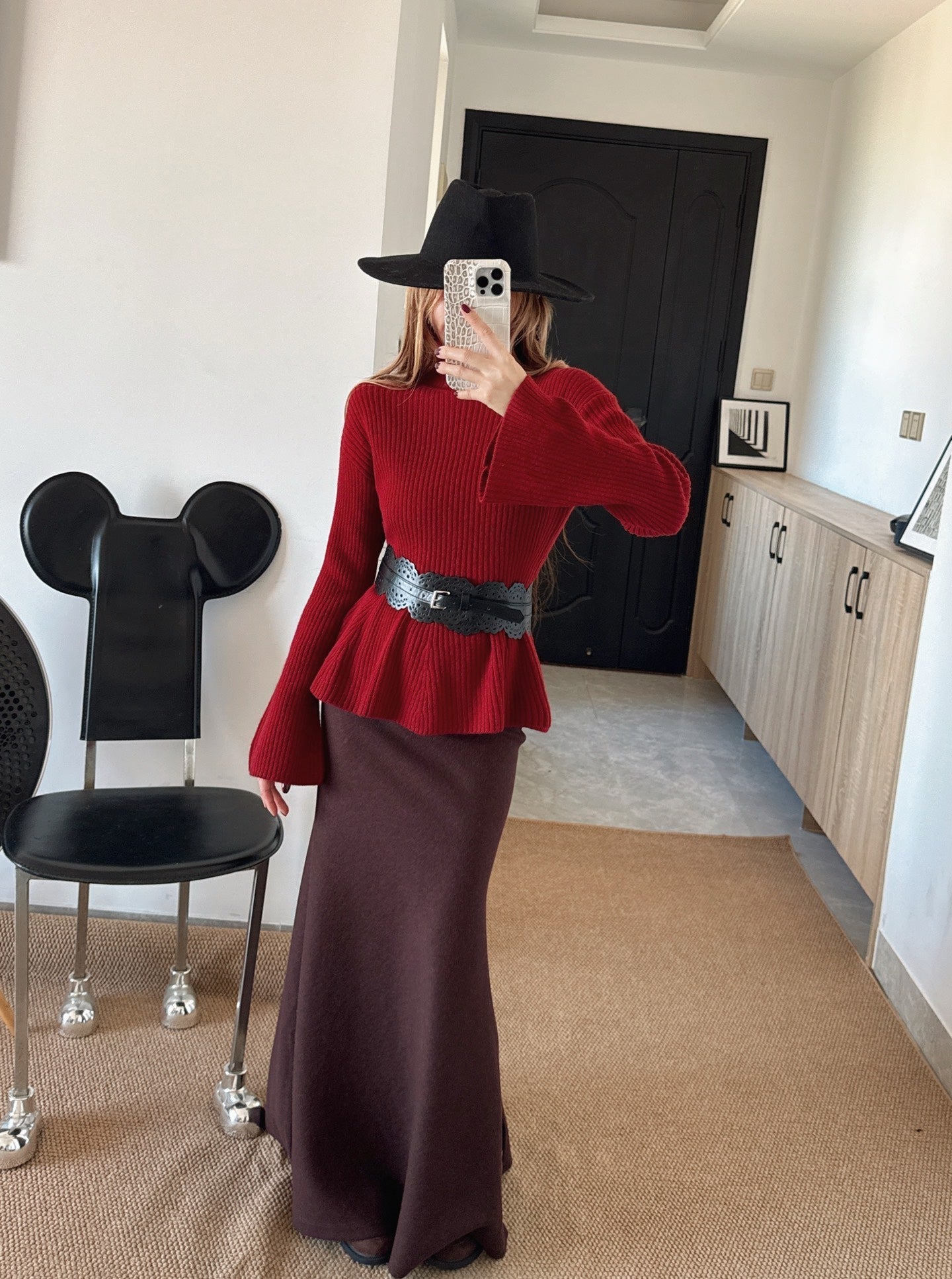 Max NEW Bell-sleeved sweater with a belt