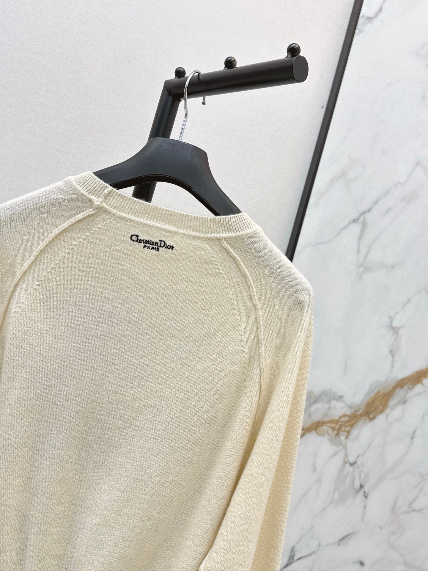 CD NEW Embroidered cashmere sweater