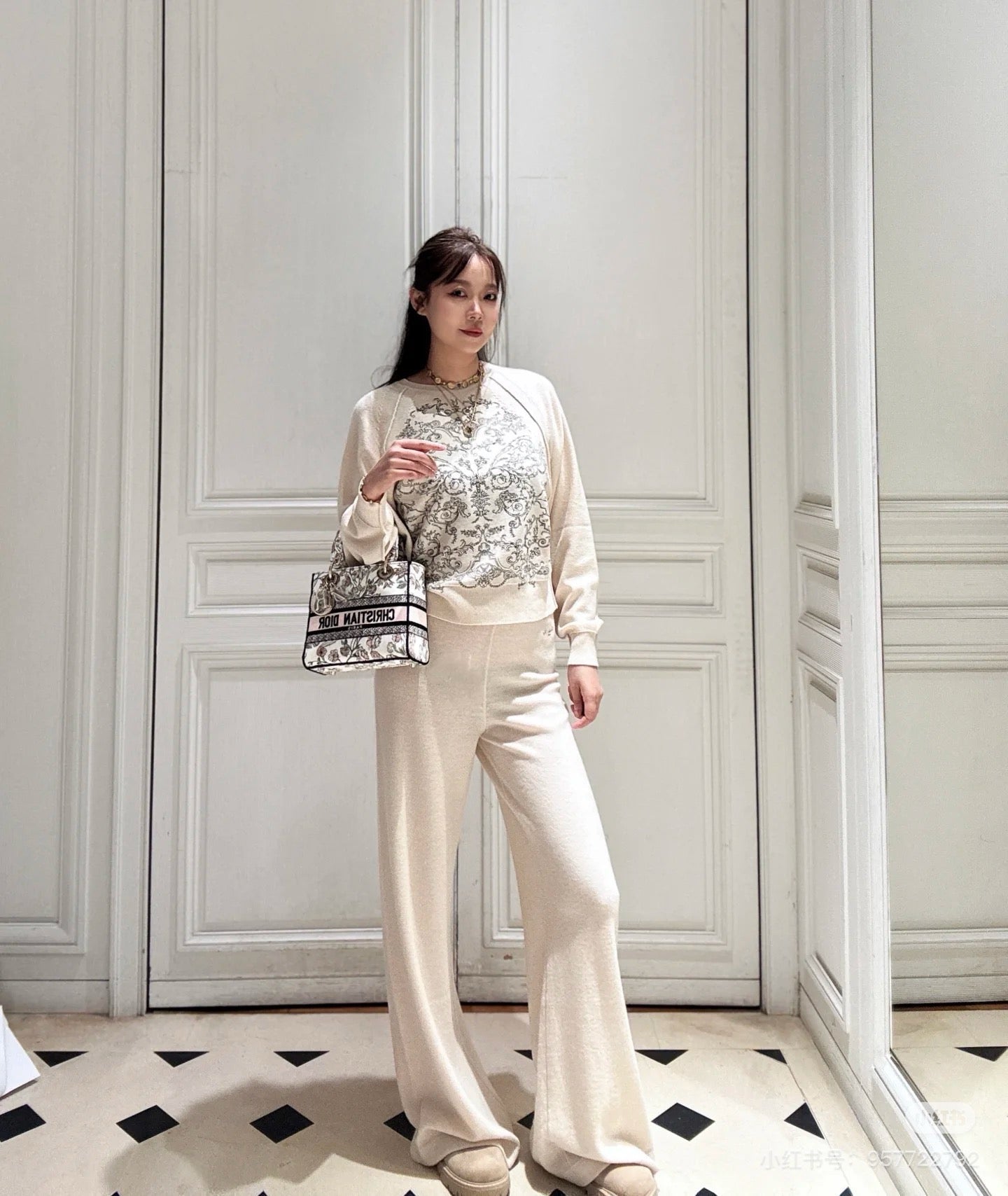 CD NEW Embroidered cashmere sweater