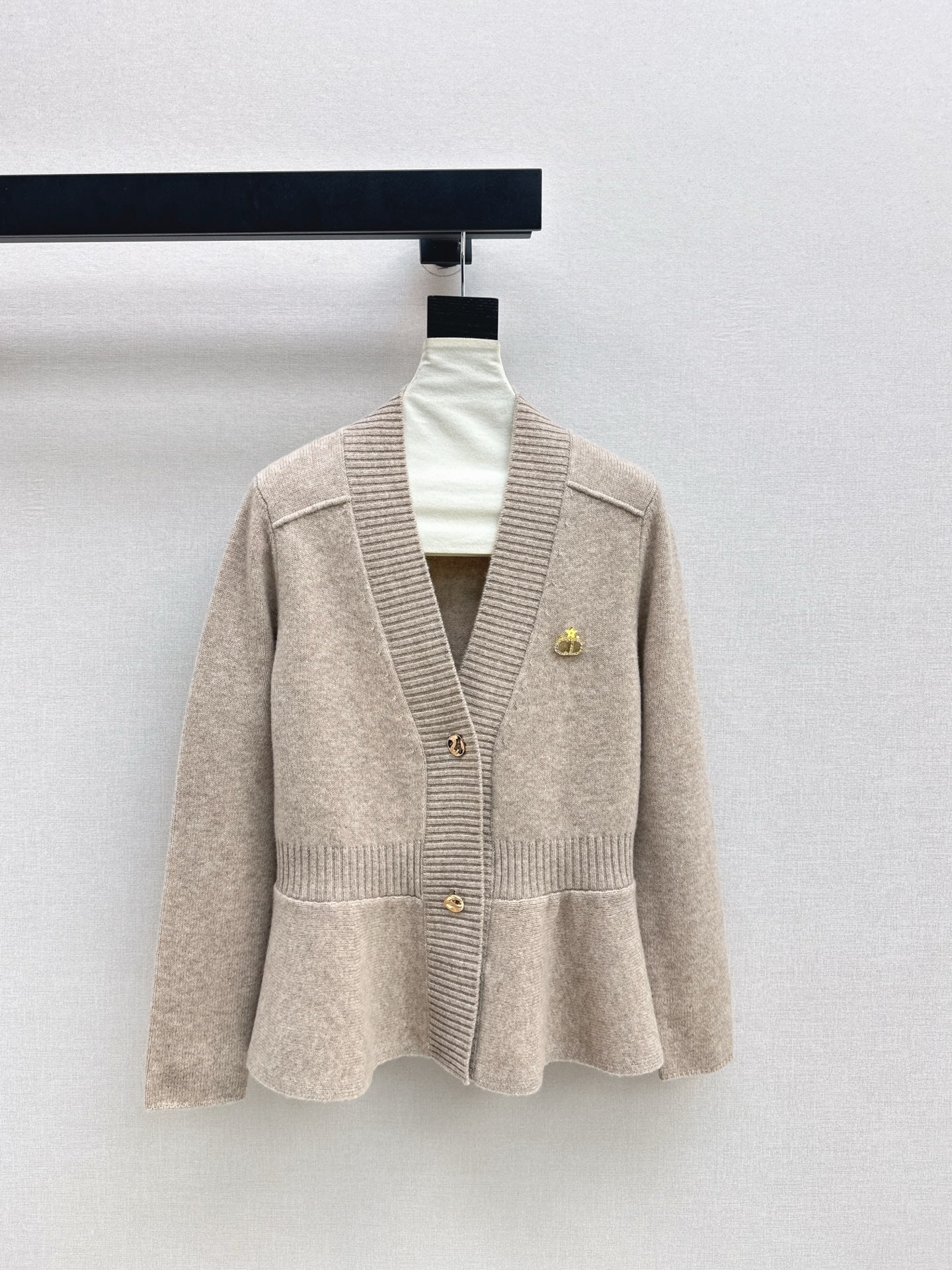 CD NEW V-neck cardigan