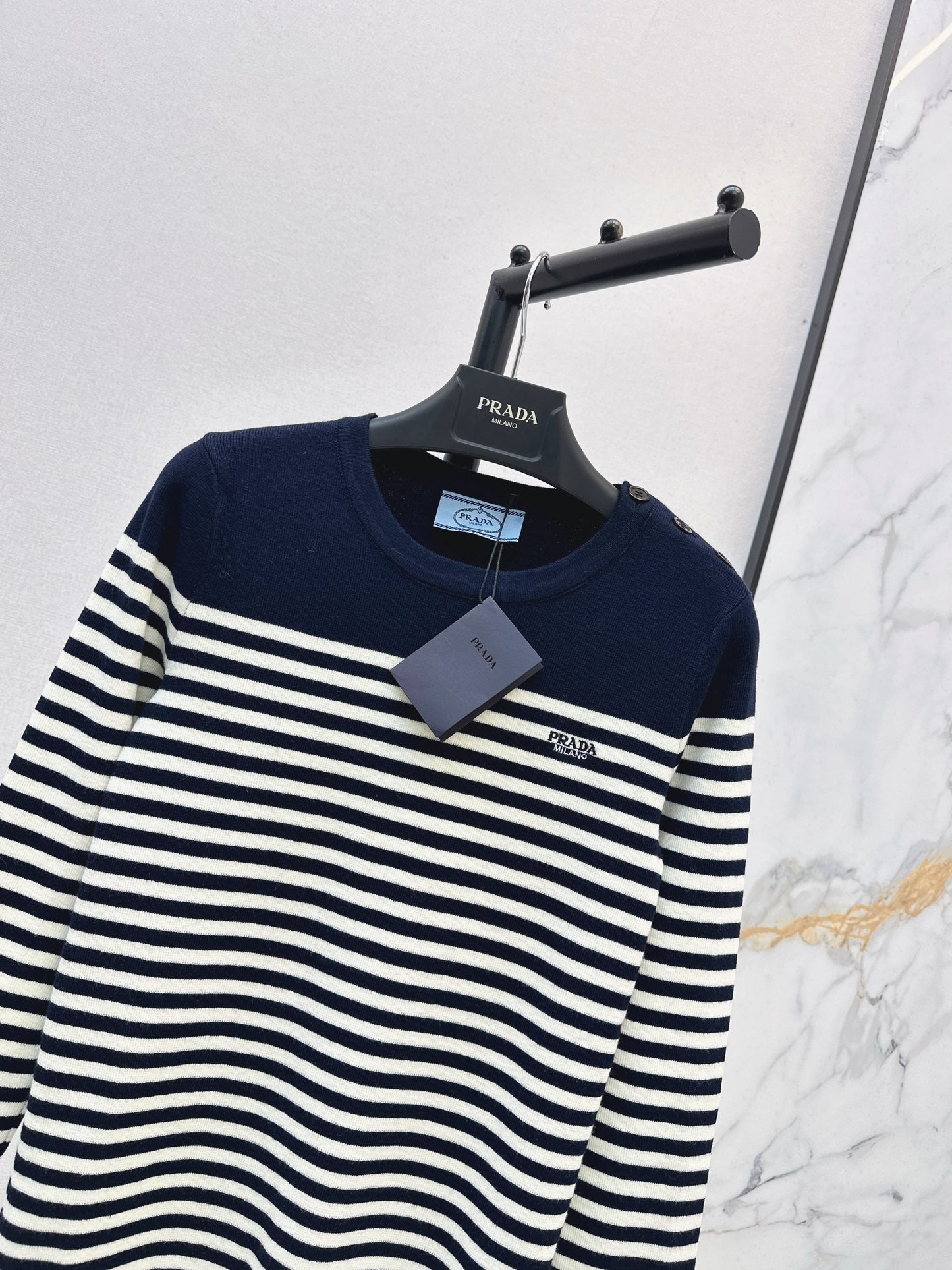 Pra NEWstripe knitwear