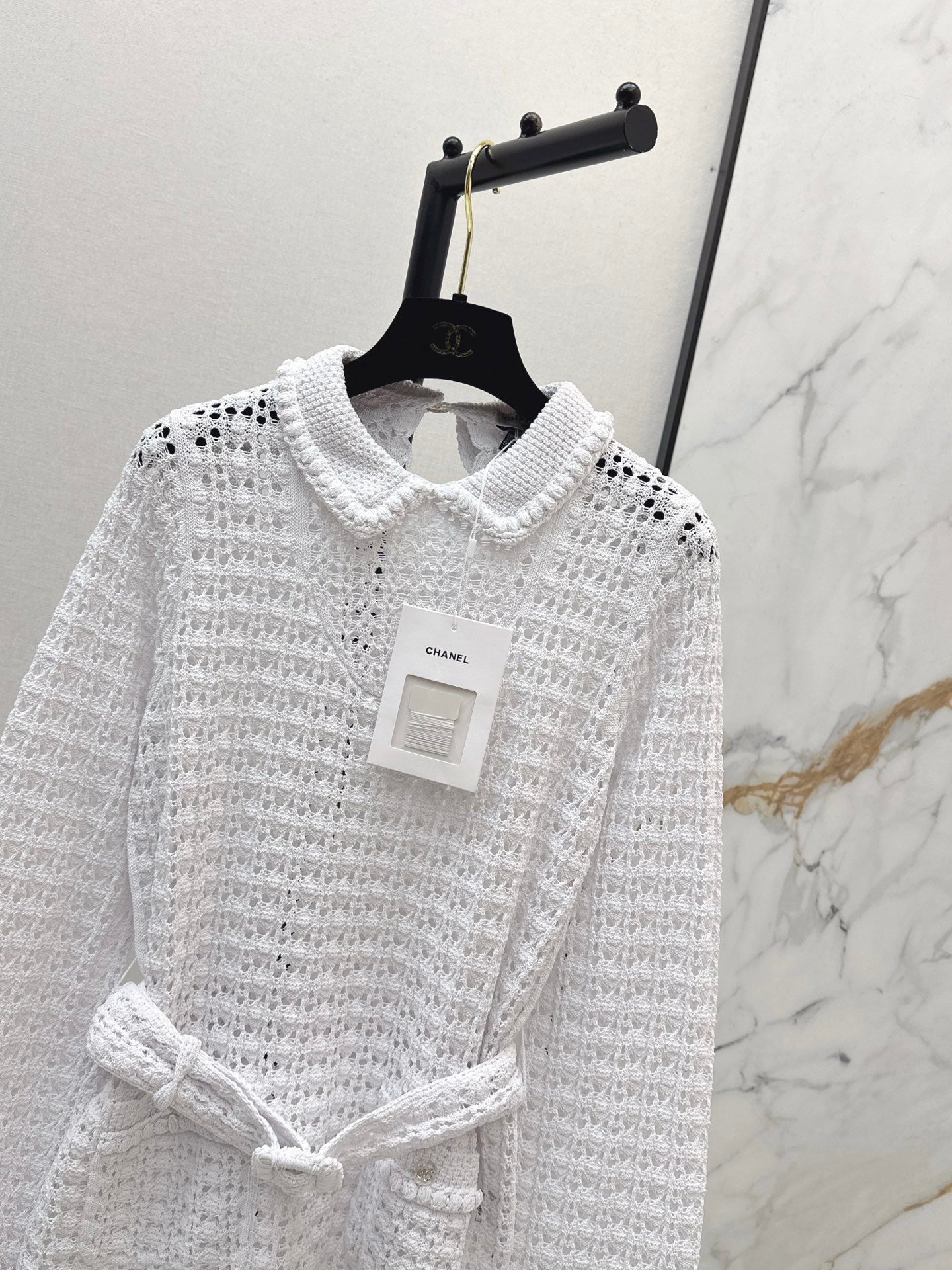 Chan NEW hollow knitwear