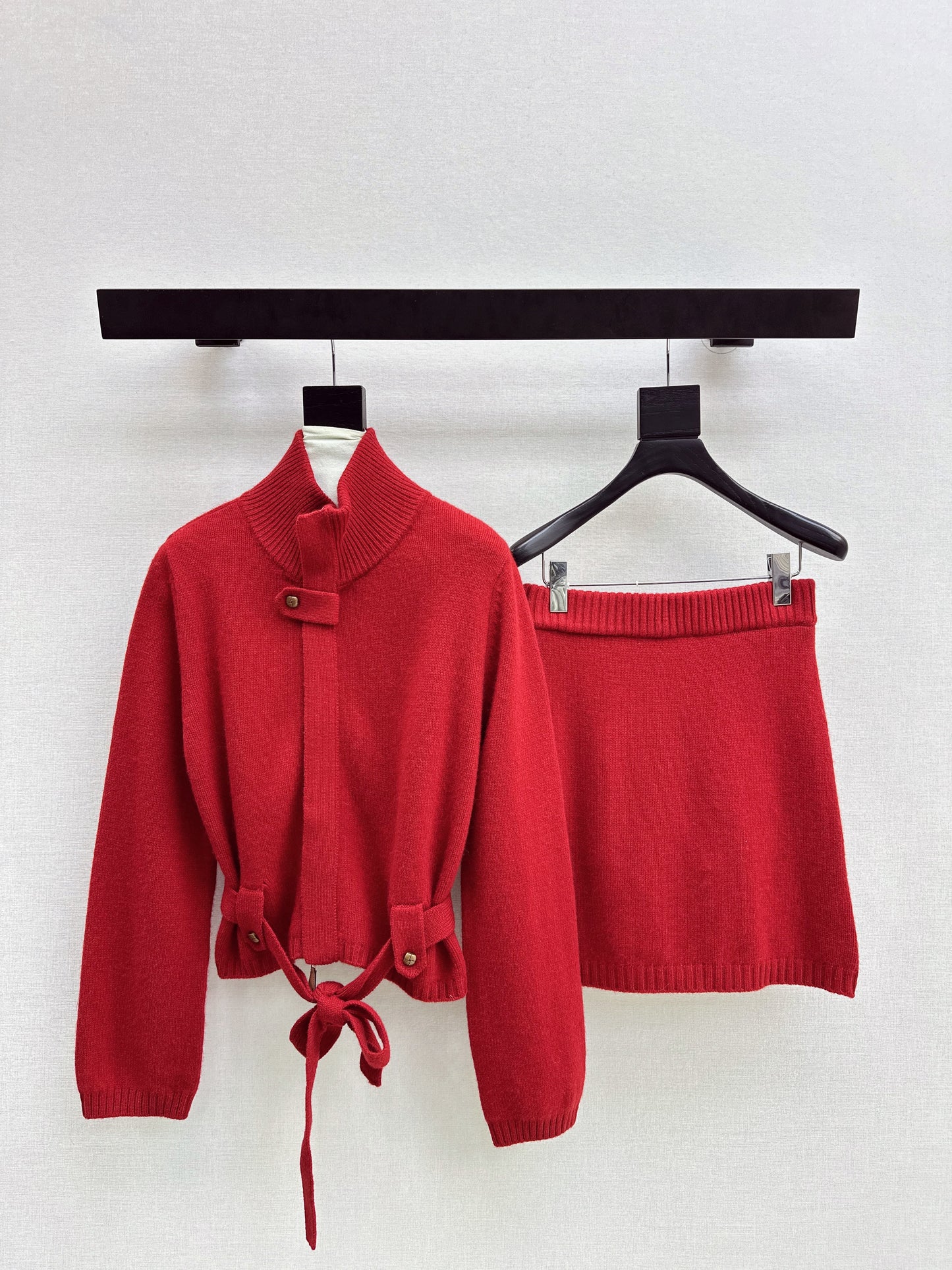 Loro NEW Zippered cardigan skirt set