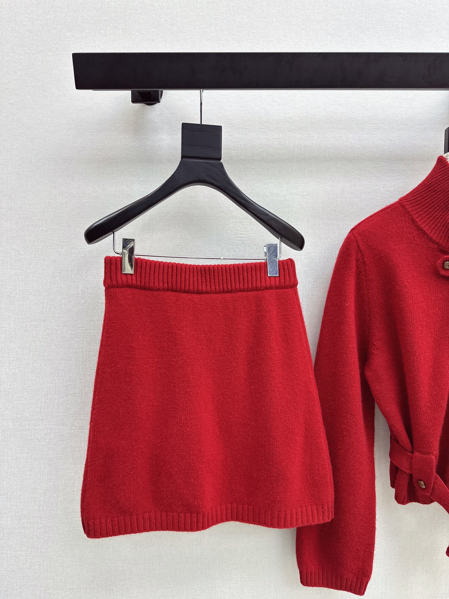 Loro NEW Zippered cardigan skirt set