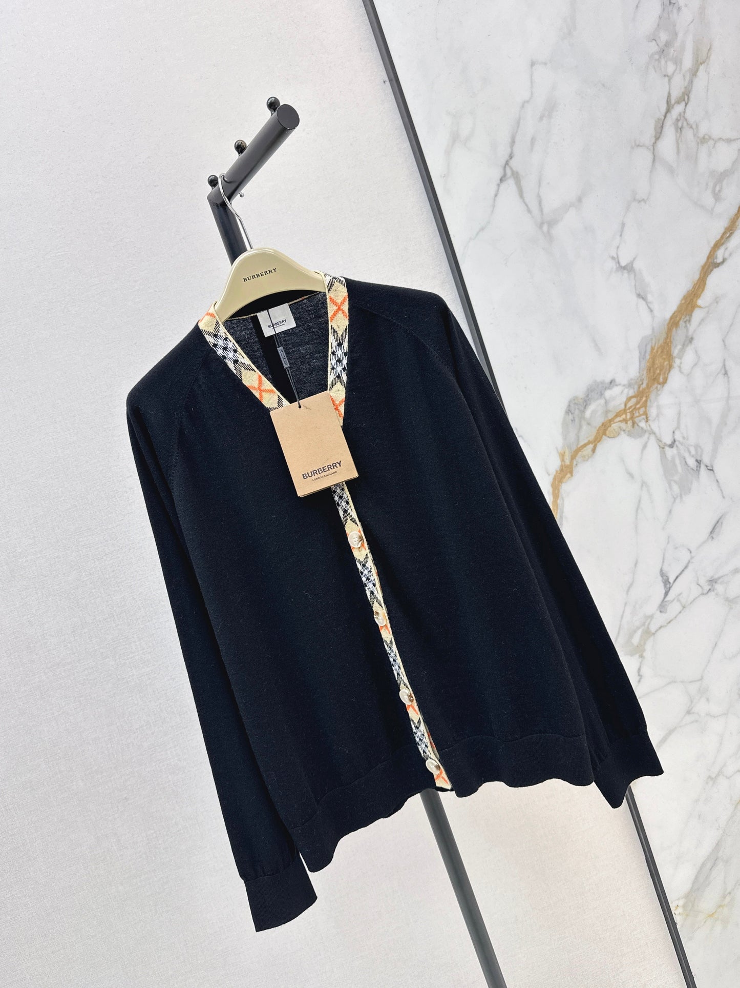 Bur NEW Knitted cardigan