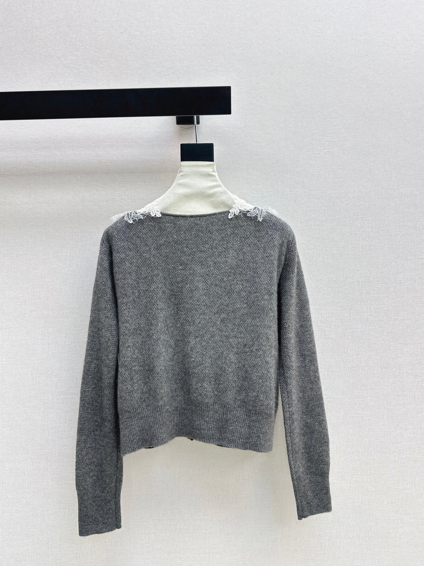 Es NEW Lace-paneled cardigan