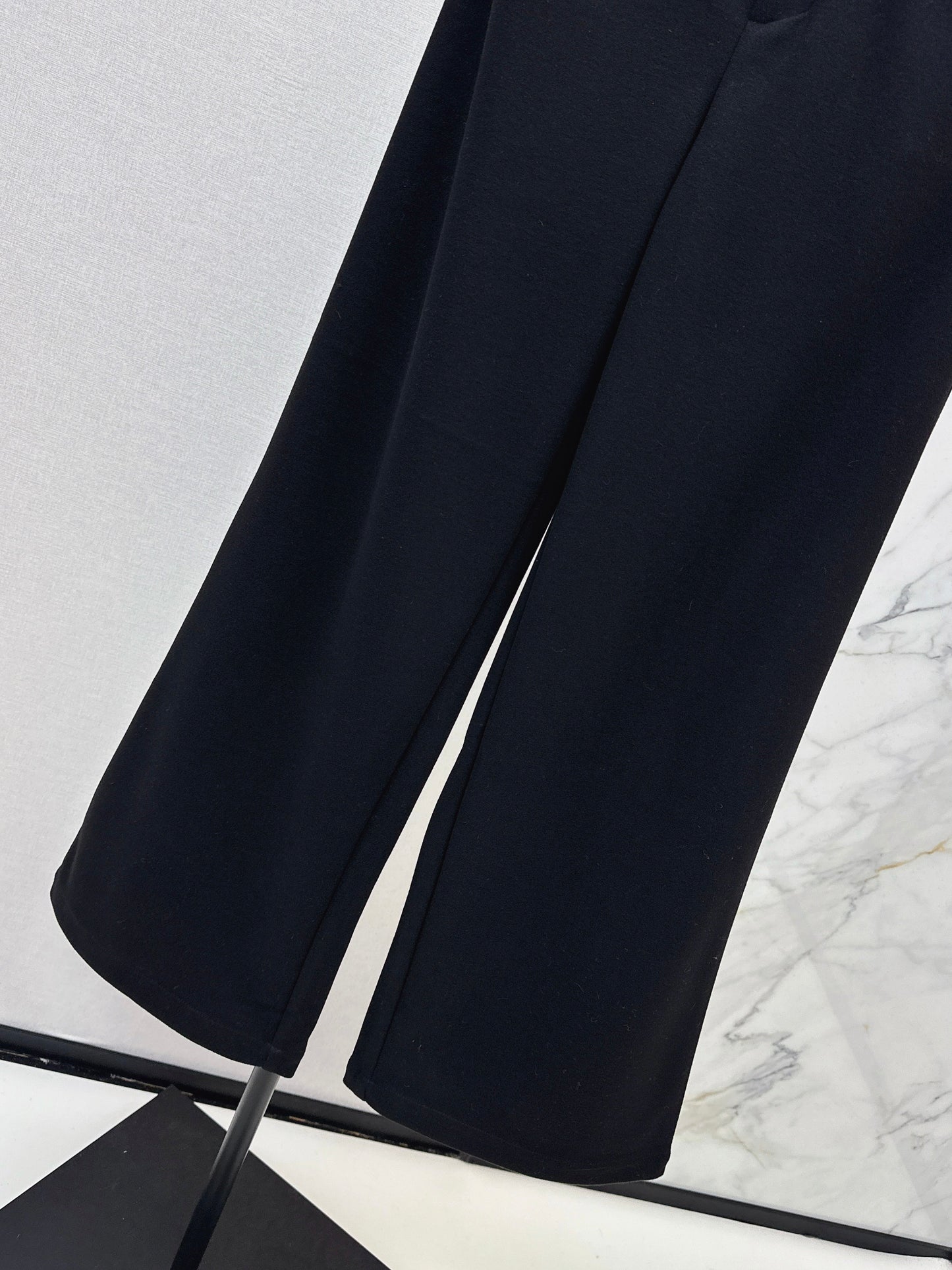 Valen NEW straight-leg pants